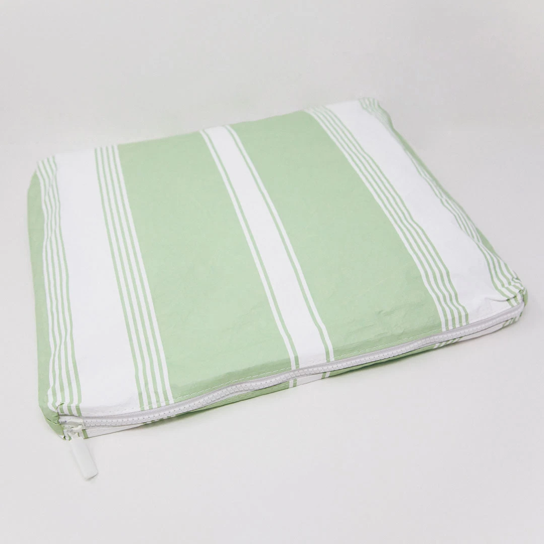 Aloha Max Pouch - Image 2