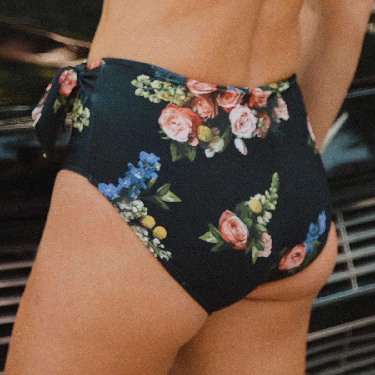 Simone Bottoms, Rose Black - Image 2