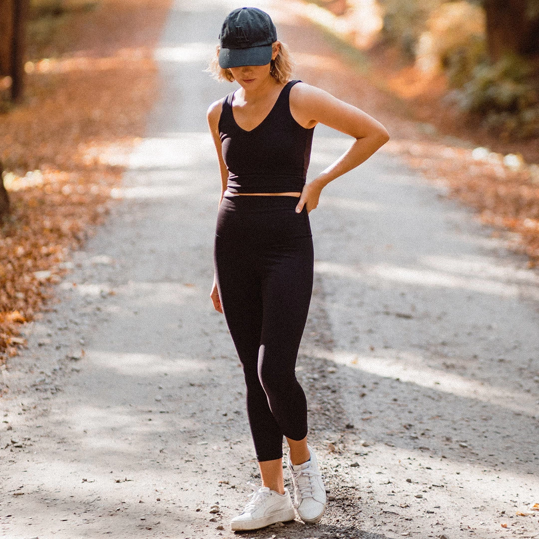 Intention Compression 3/4 Leggings, Black - Image 2