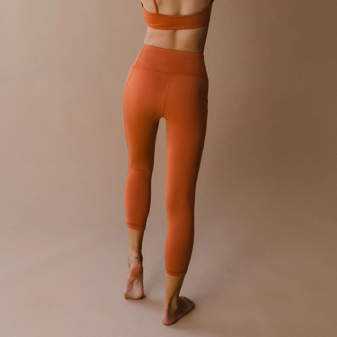 Intention Flow 3/4 Leggings, Rust - Image 5